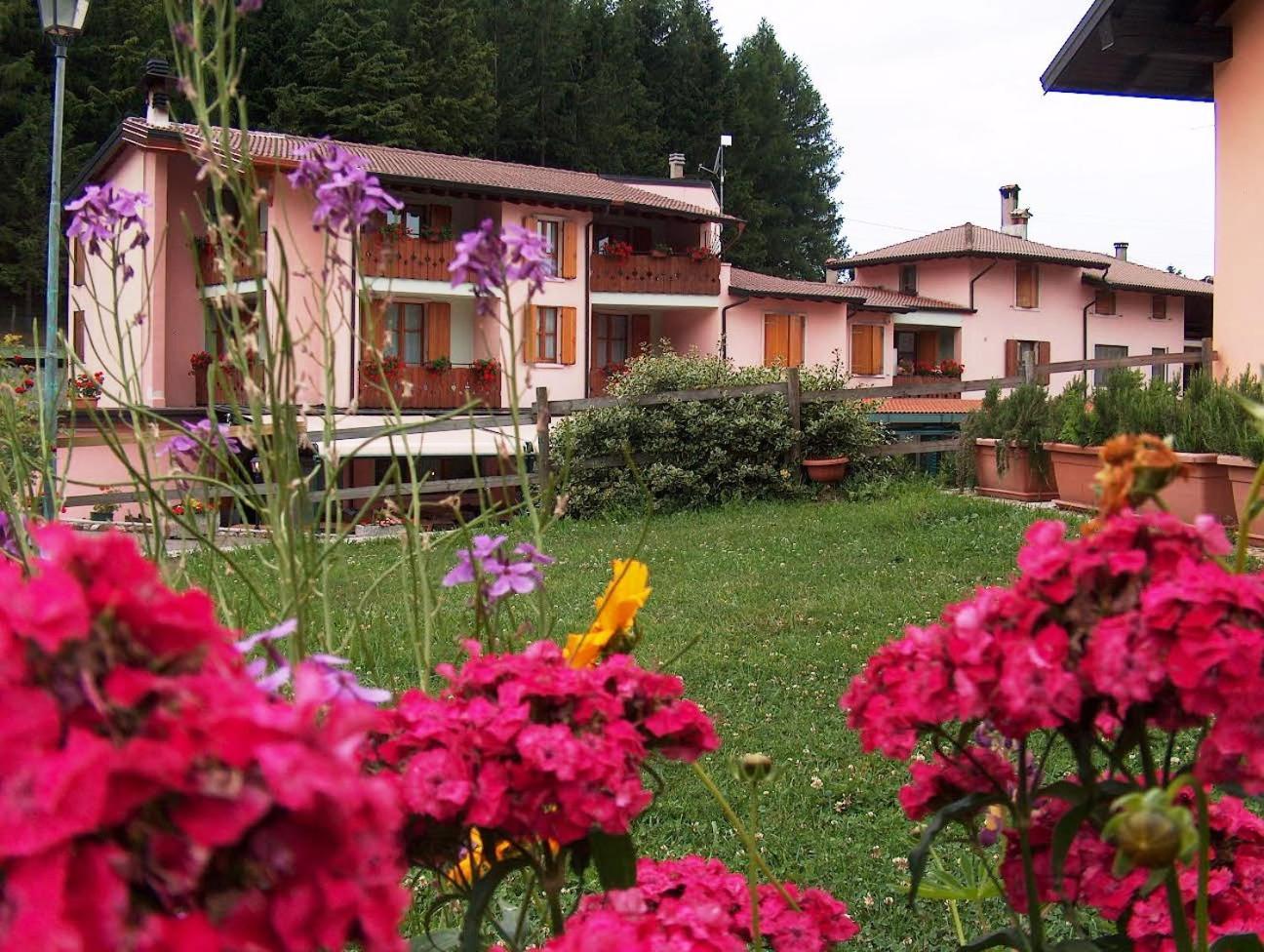 Hotel Edelweiss San Zeno di Montagna Exterior foto